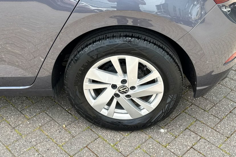 Volkswagen Polo 1L Life Black #18