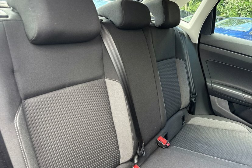 Volkswagen Polo 1L Life Black #28