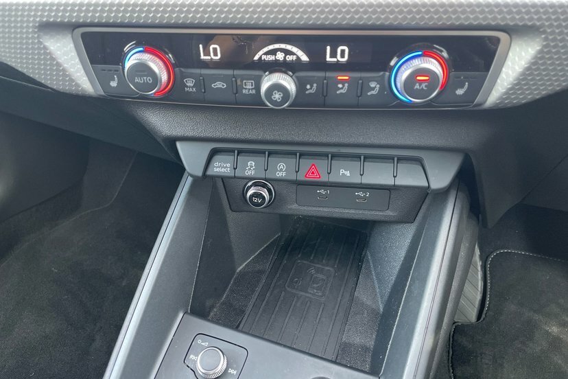 Audi A1 1.0 Tfsi 25 S Line Sportback S Tronic Black #31