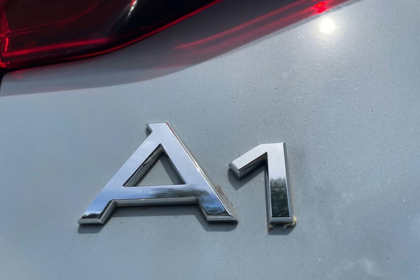 Audi A1 1.0 Tfsi 25 S Line Sportback S Tronic Black #16