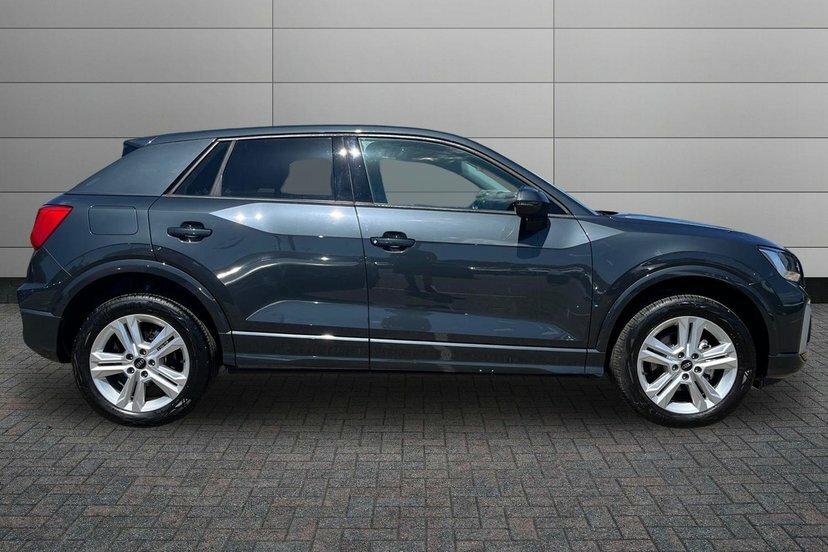 Audi Q2 1.0 Tfsi 30 Sport Suv 116 Ps Grey #4