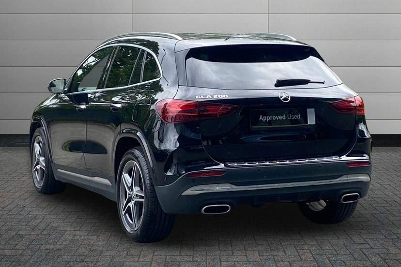 Mercedes-Benz GLA Class Gla200h Mhev Amg Line Executive DF73SFE Black #2