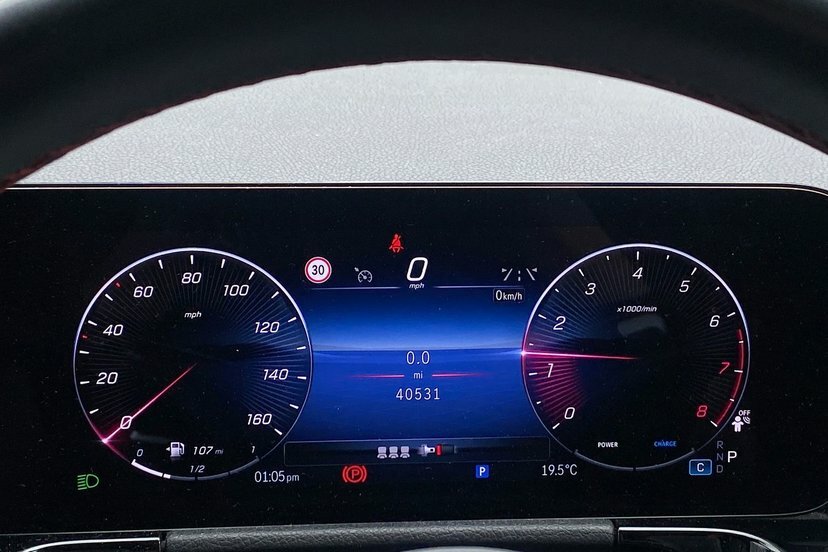 Mercedes-Benz GLA Class Gla200h Mhev Amg Line Executive DF73SFE Black #6
