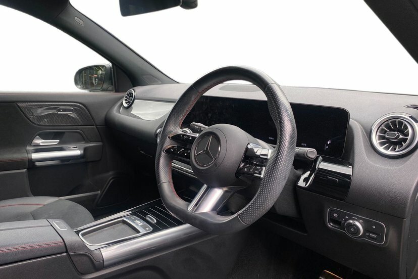 Mercedes-Benz GLA Class Gla200h Mhev Amg Line Executive DF73SFE Black #5