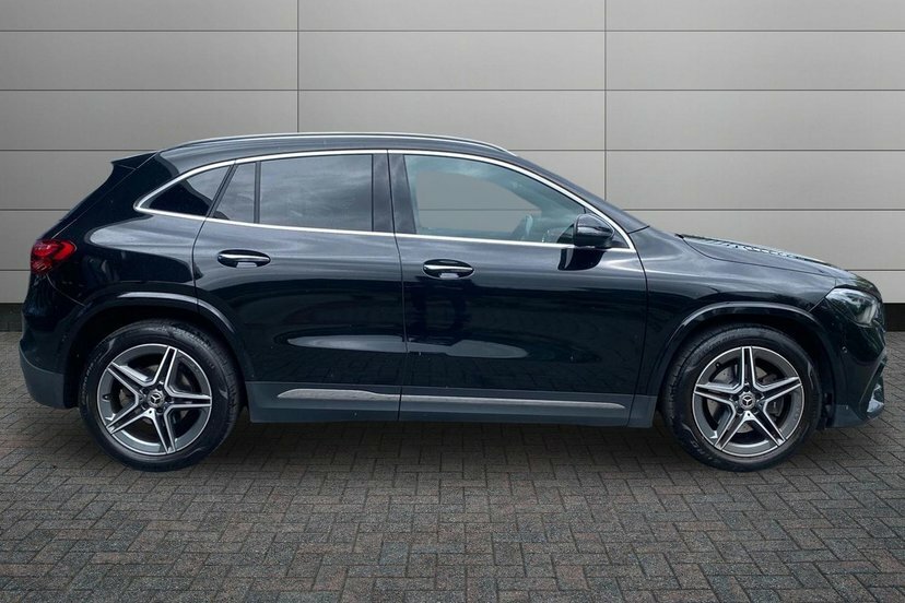 Mercedes-Benz GLA Class Gla200h Mhev Amg Line Executive DF73SFE Black #3