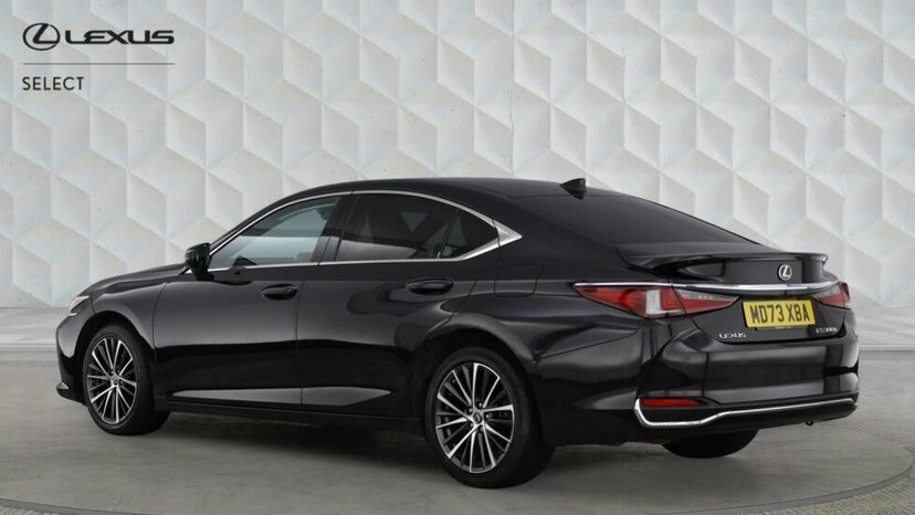 Lexus ES 2.5 300H Premium Edition Saloon Hybrid Black #4