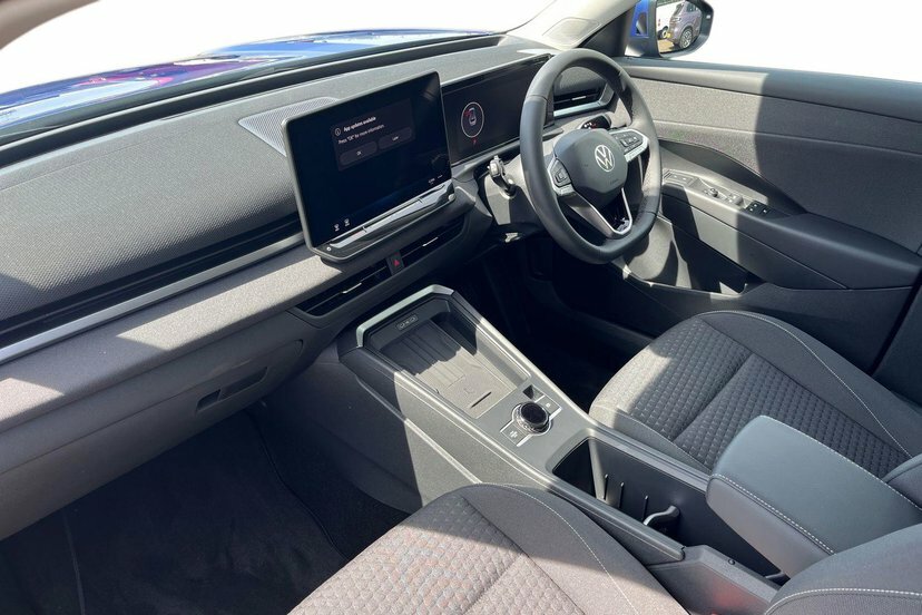 Volkswagen T-Roc 1.5 Etsi Mhev Life Suv Hybrid Dsg 150 Blue