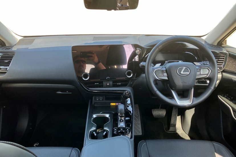 Lexus NX 2.5 450H 18.1Kwh Takumi Suv Plug-in Hy Grey #6