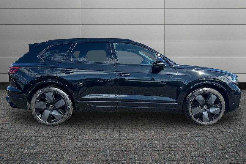 Volkswagen Touareg 3.0 V6 Tdi Final Edition Suv Tiptronic Black #4