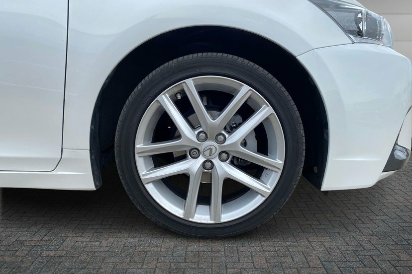 Lexus CT 1.8 200H Hatchback Hybrid E-cvt 136 Ps White #5