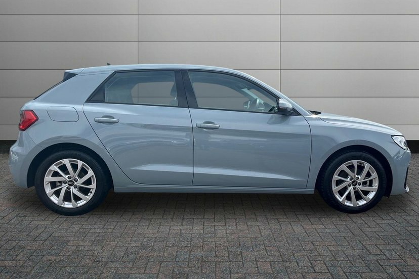Audi A1 1.0 Tfsi 30 Sport Sportback 110 Grey #4