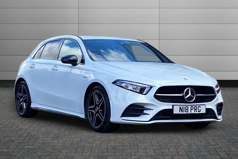 Mercedes-Benz A Class 1.3 A200 Amg Line Edition Executive Hatchback White