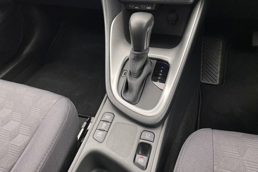 Toyota Yaris 1.5 Hybrid Design #35