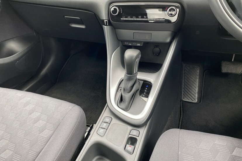 Toyota Yaris 1.5 Hybrid Design #34