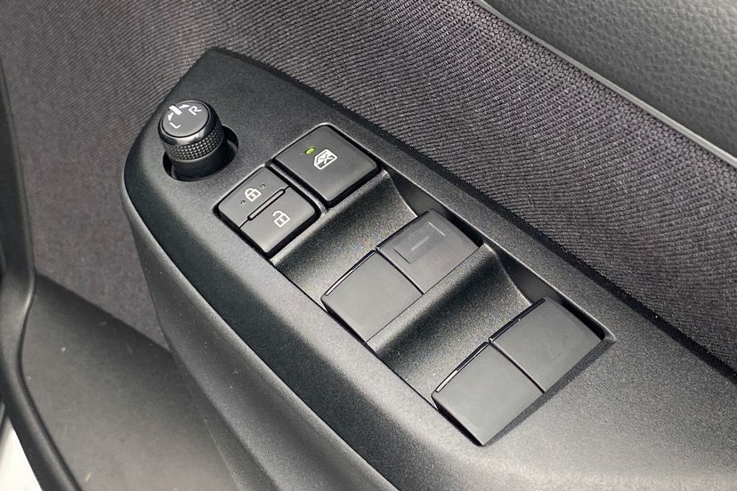 Toyota Yaris 1.5 Hybrid Design #30