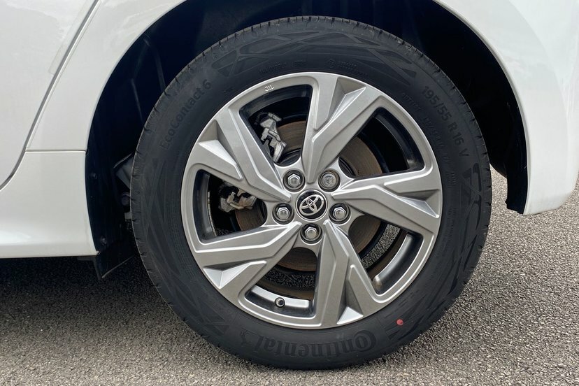 Toyota Yaris 1.5 Hybrid Design #22