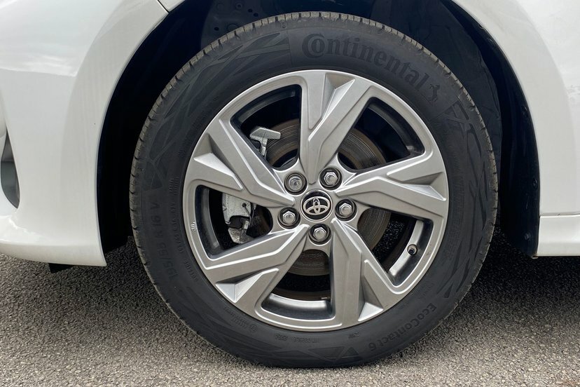 Toyota Yaris 1.5 Hybrid Design #23