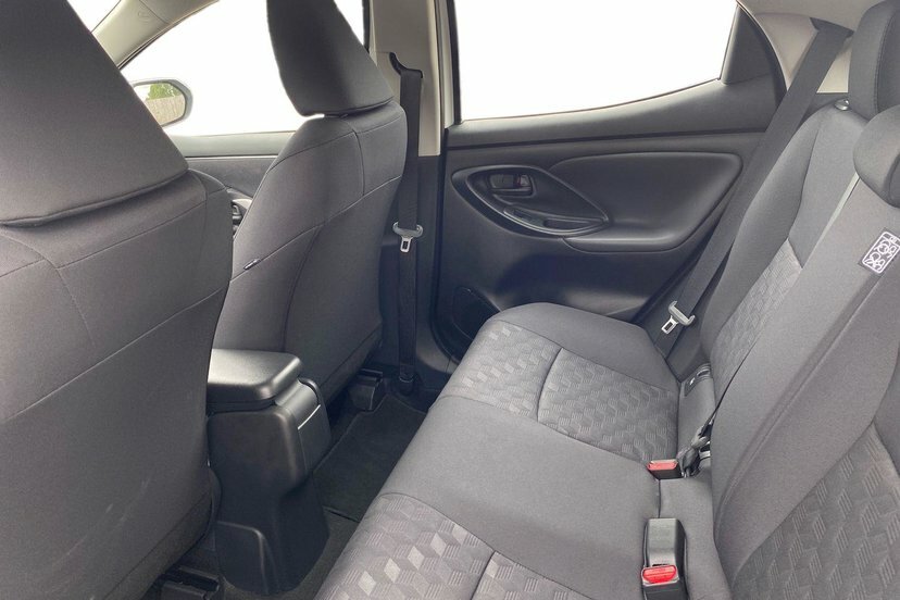 Toyota Yaris 1.5 Hybrid Design #12