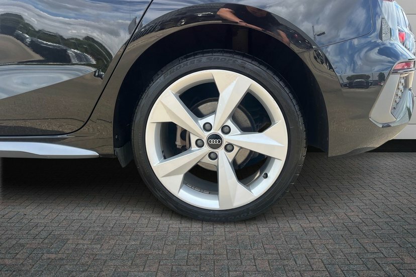 Audi A3 1.4 Tfsie 40 S Line Sportback Plug-in H Black #5