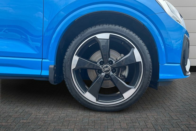 Audi Q2 1.5 Tfsi Cod 35 Black Edition Suv S Tro Blue #5