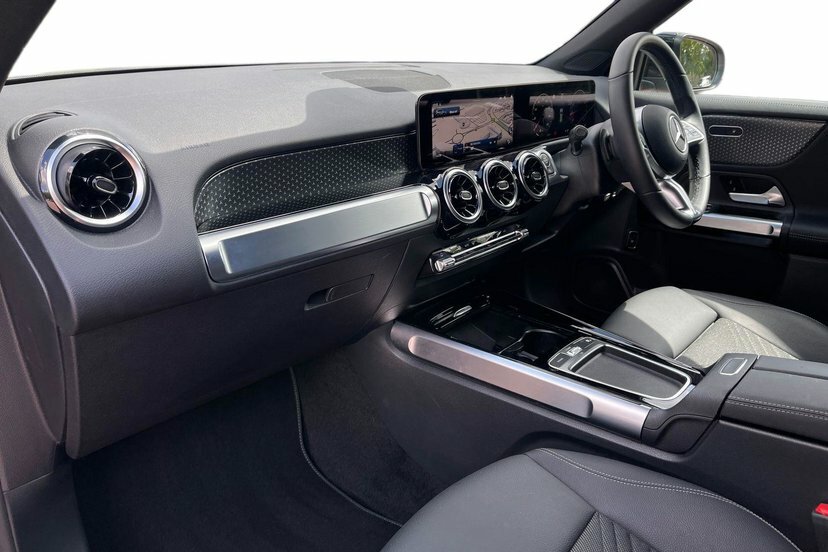 Mercedes-Benz GLB Class 200 Amg Line Premium 7G-tronic 2026 Grey #9