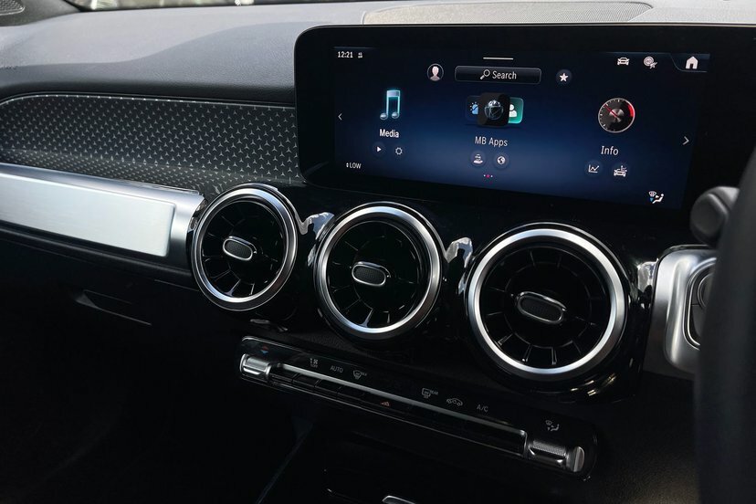 Mercedes-Benz GLB Class 200 Amg Line Premium 7G-tronic 2026 Grey #15