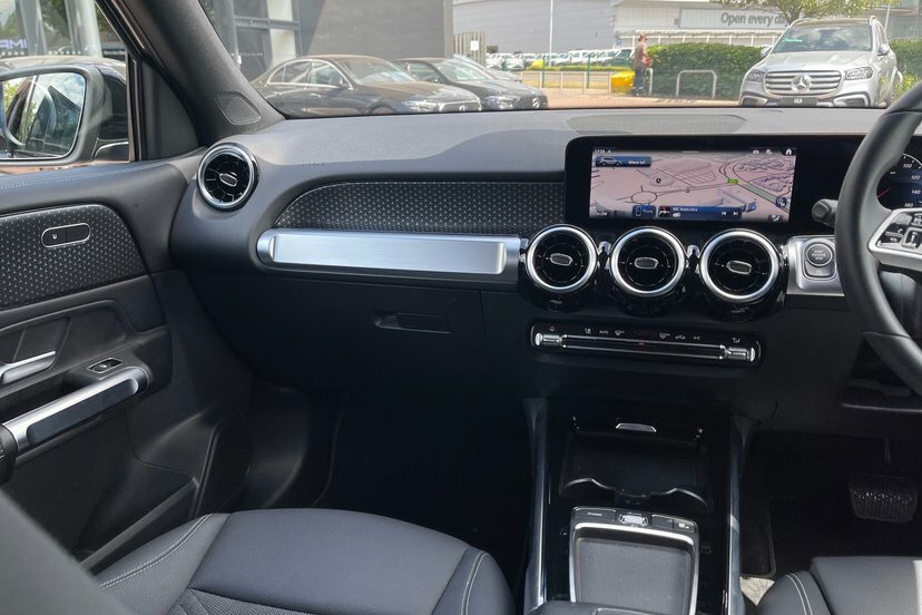 Mercedes-Benz GLB Class 200 Amg Line Premium 7G-tronic 2026 Grey #33