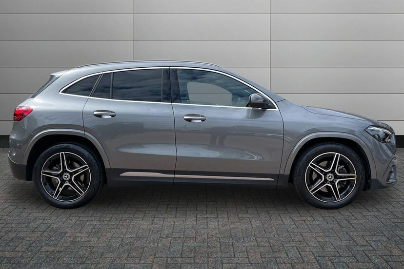 Mercedes-Benz GLA Class 2.0 Gla220d Amg Line Executive Suv 8G Grey #3