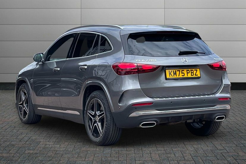Mercedes-Benz GLA Class 2.0 Gla220d Amg Line Executive Suv 8G Grey #2