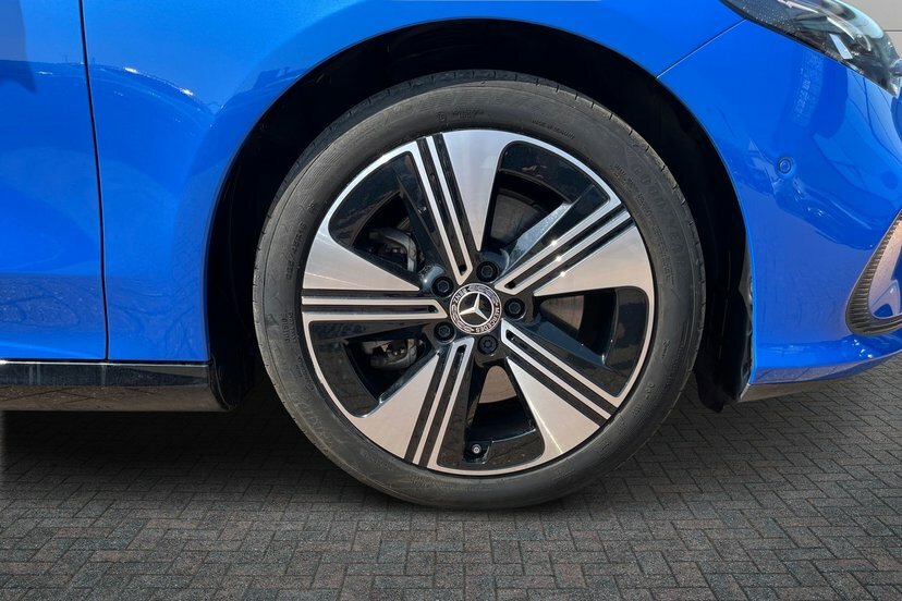 Mercedes-Benz CLA Class Cla250 85Kwh Sport Edition Saloon Blue #4