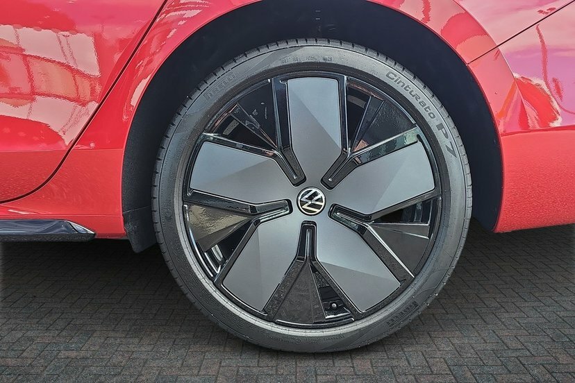 Volkswagen Passat 1.5 Tsi Ehybrid 19.7Kwh Black Edition Estate P Black #5
