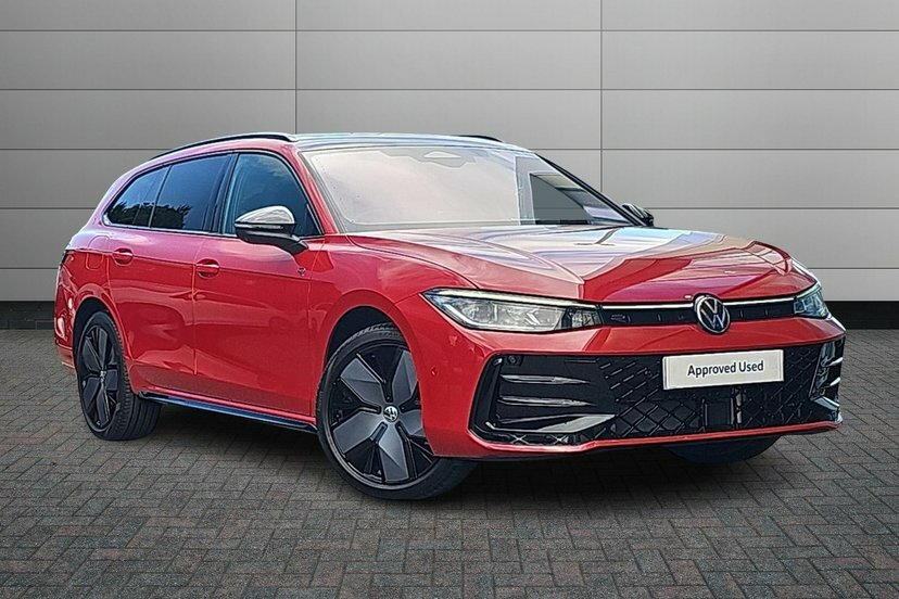 Volkswagen Passat 1.5 Tsi Ehybrid 19.7Kwh Black Edition Estate P Black