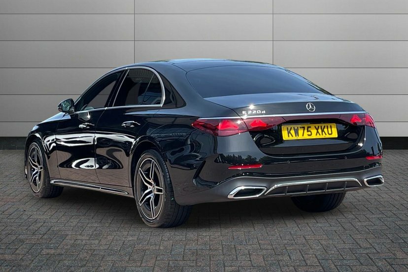 Mercedes-Benz E Class 2.0 E220dh Mhev Amg Line Premium Saloon Dies Black #2