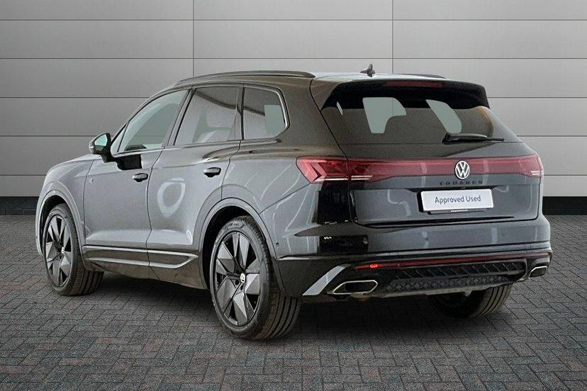 Volkswagen Touareg 3.0 V6 Tdi Final Edition Suv Tiptronic Black #3