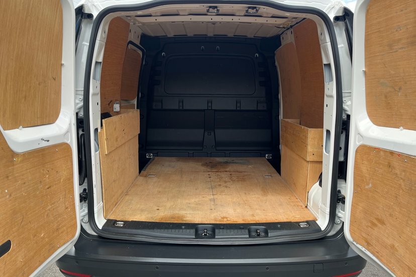 Volkswagen Caddy Commerce Swb 102 Ps 2.0 Tdi 6Sp Business P White #25