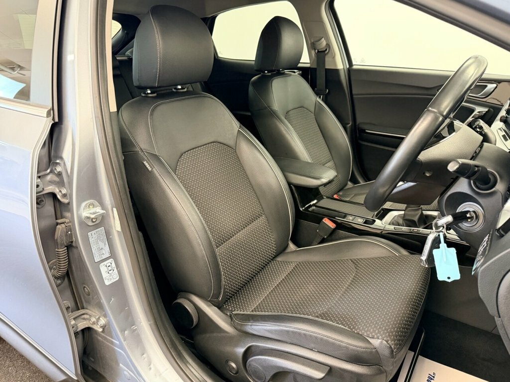 Kia Xceed Edition Grey #4