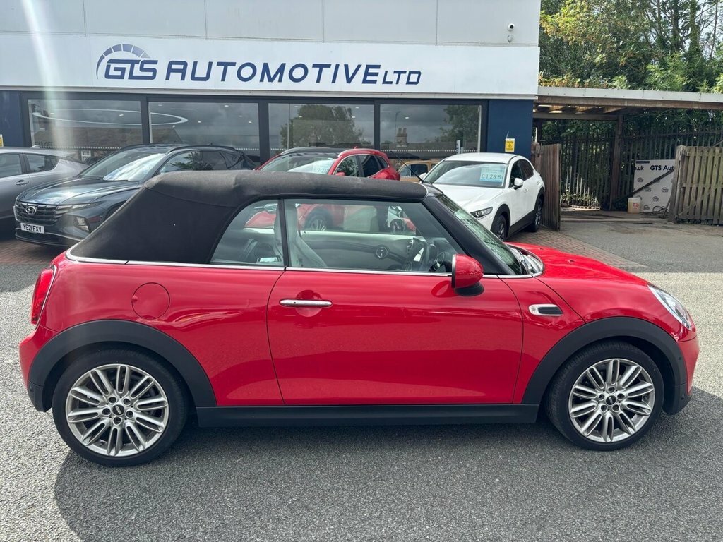 Mini Convertible 1.5L Cooper Exclusive Red #5