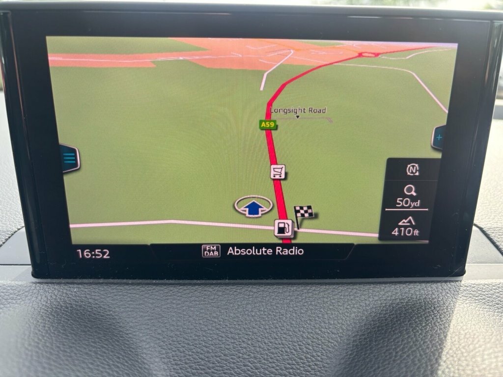 Audi Q2 1.6L Technik White #2