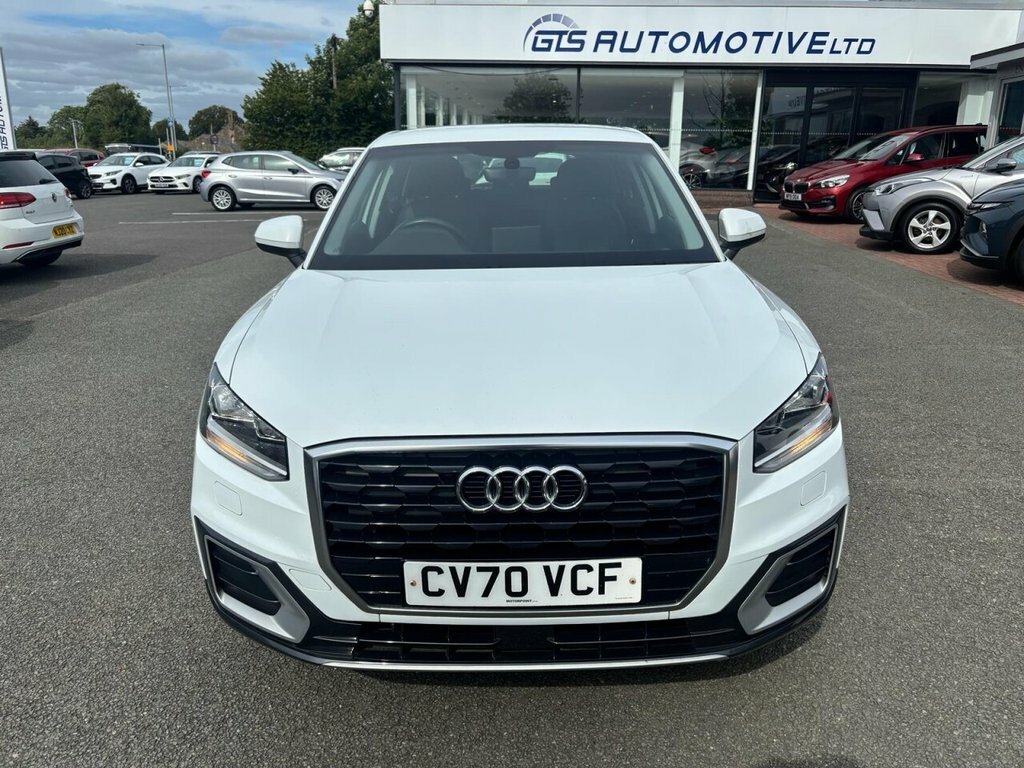 Audi Q2 1.6L Technik White #6