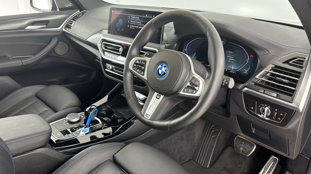 BMW iX3 80Kwh M Sport Pro Black #6
