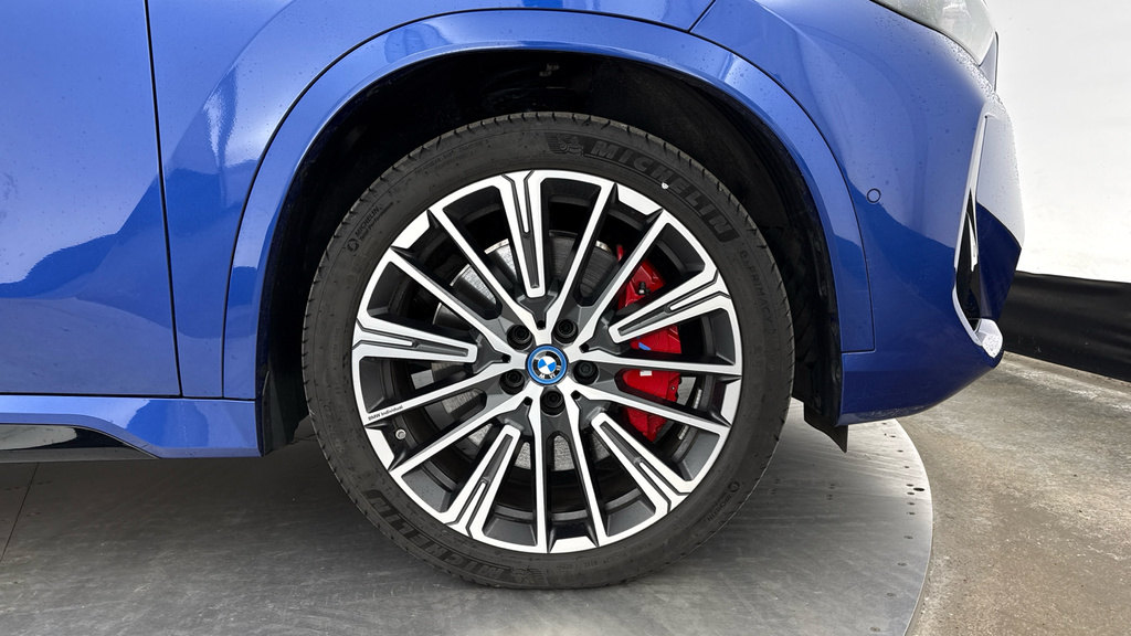 BMW iX1 20 66.5Kwh Sport Suv Edrive 11K Black #14