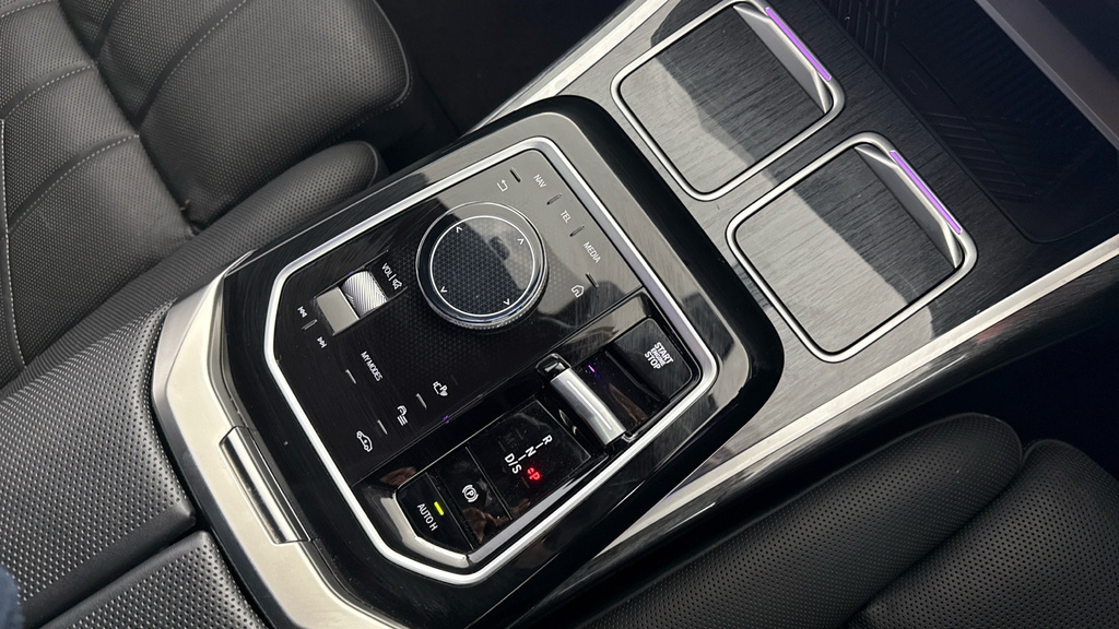 BMW 7 Series 750E Xdrive M Sport Black #10