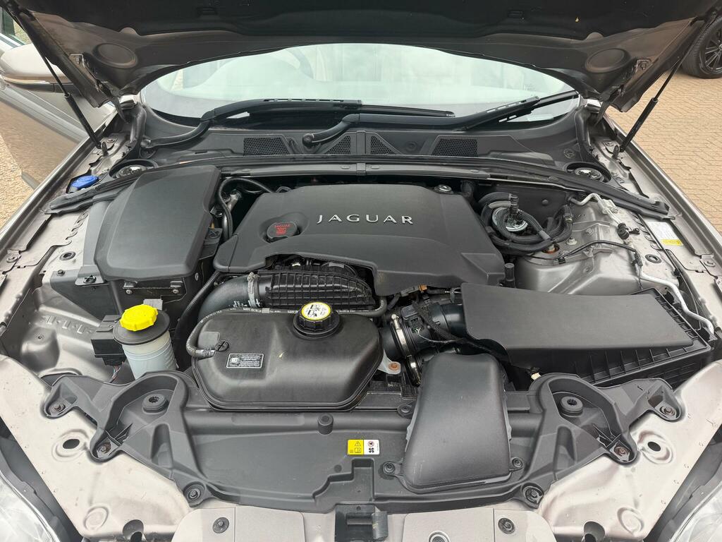 Jaguar XF 3.0D S V6 Portfolio Euro 5 Sat Nav Heated Blue #18