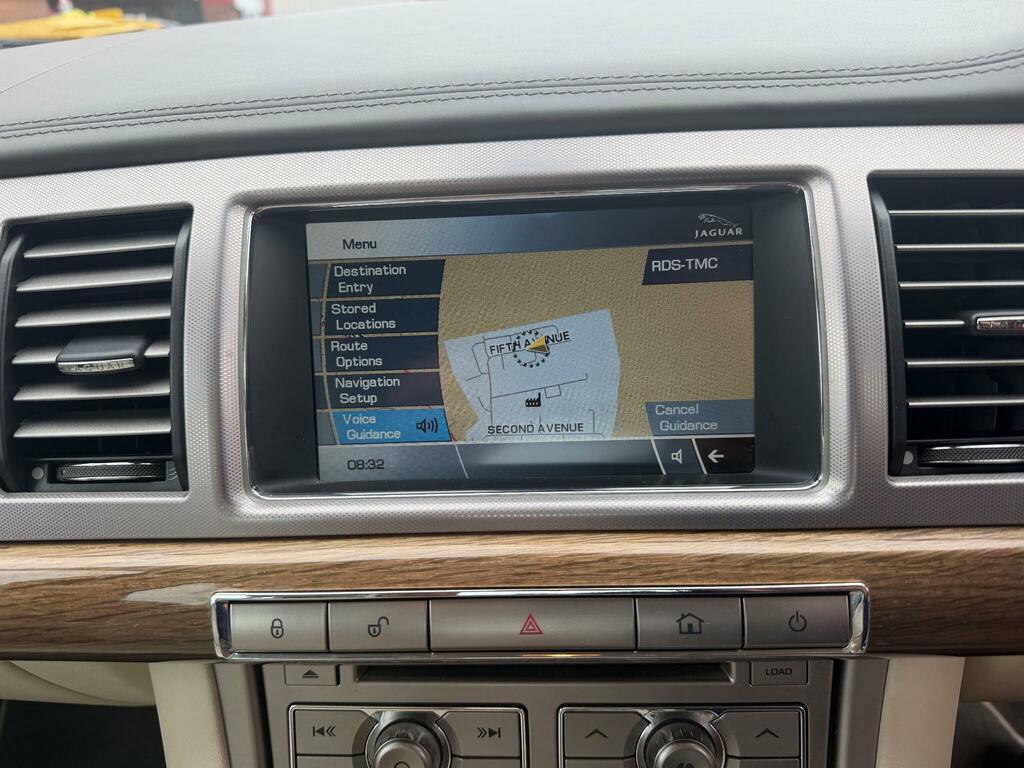 Jaguar XF 3.0D S V6 Portfolio Euro 5 Sat Nav Heated Blue #12