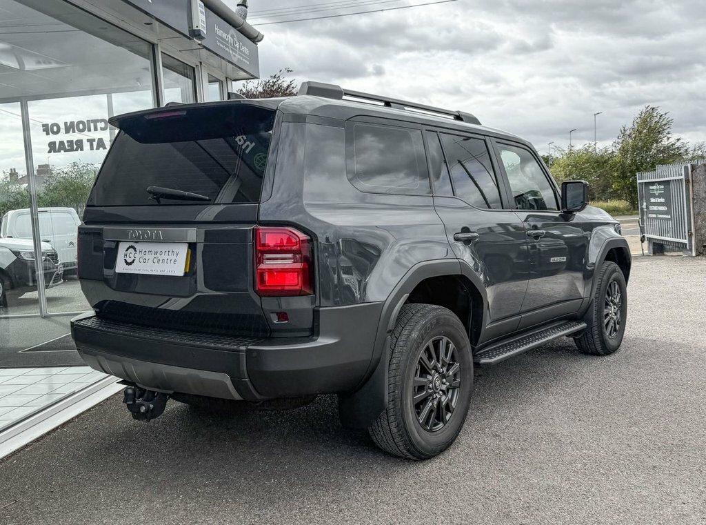Toyota Land Cruiser Mpv Grey #5