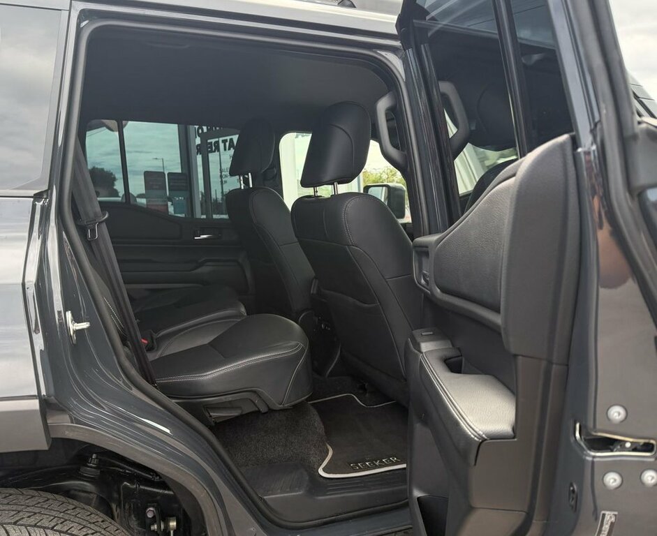 Toyota Land Cruiser Invincible D Grey #10