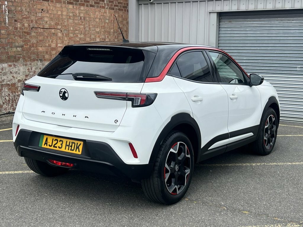 Vauxhall Mokka-e Suv AJ23HDK White #5