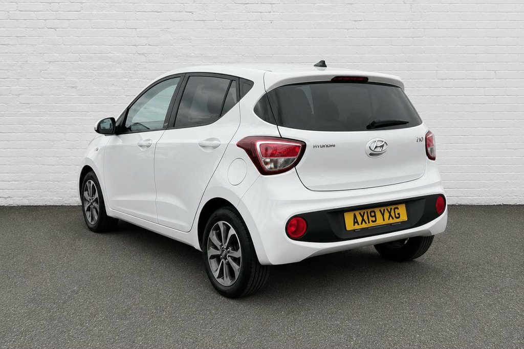 Hyundai I10 1L Play White #3