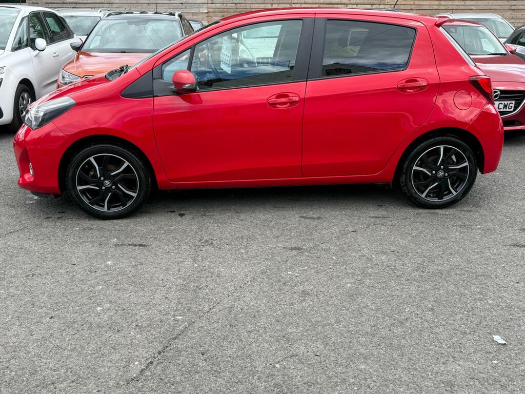 Toyota Yaris Dual Vvt-i Icon Red #10