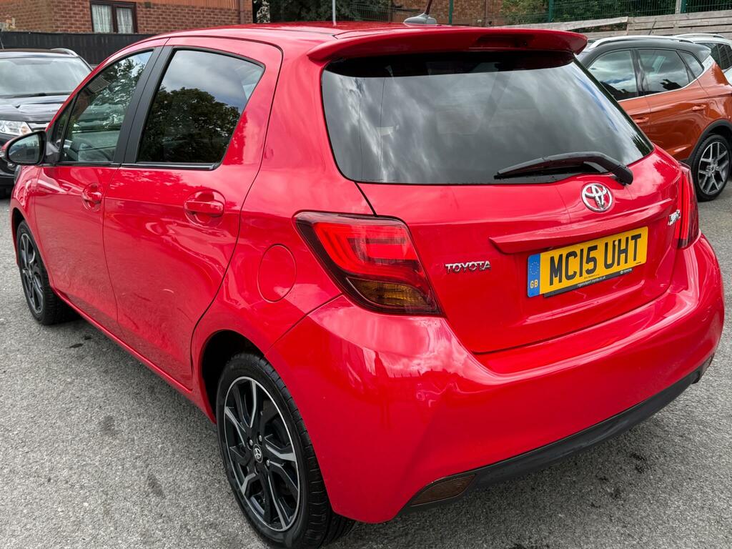 Toyota Yaris Sport Red #4